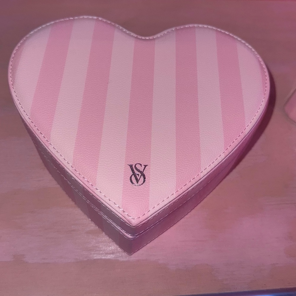 Victoria's Secret Pink and White Heart Bag - Picture 6 of 6